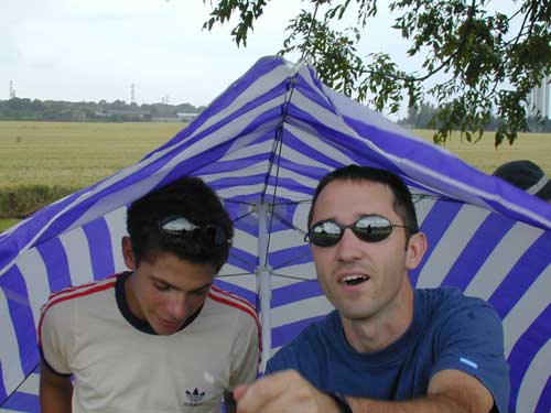 Grgory et Alain m'ont piqu mon parapluie